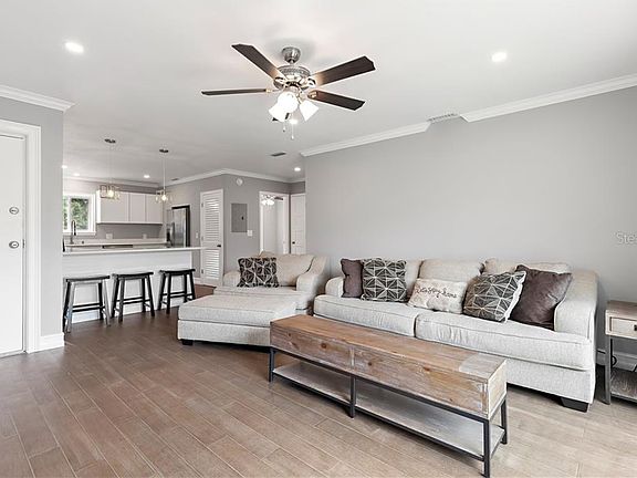 4th image of 4215 E Bay Dr #1103C