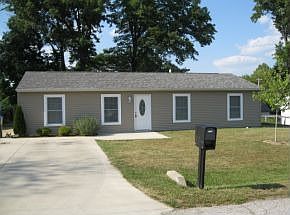 1st image of 404 S Poplar Dr