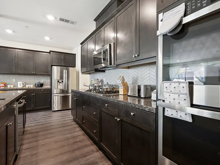 Fully stocked kitchen with all the essentials for your cooking needs!