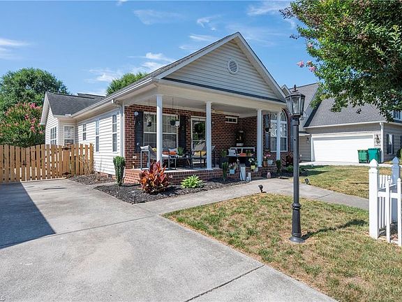 4th image of 6648 Springfield Village Ln