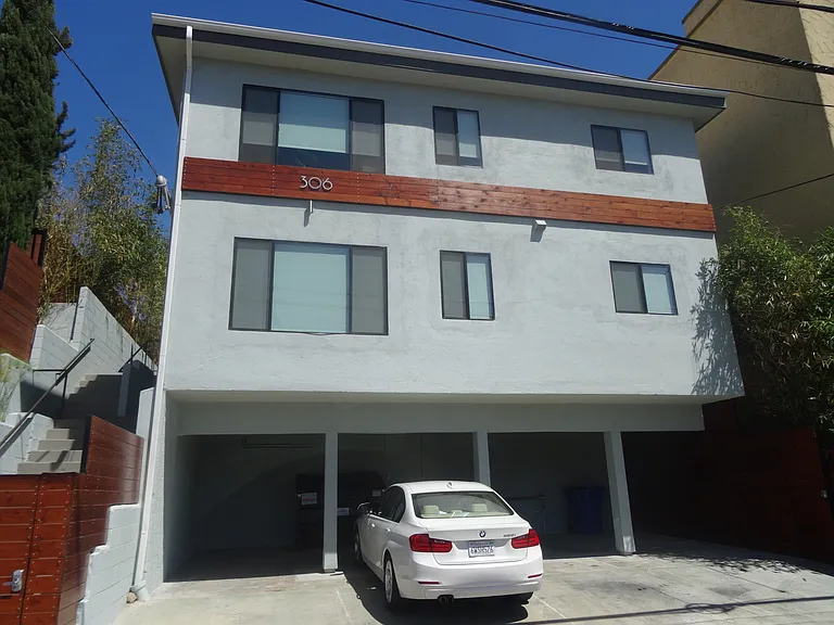 306 N Bonnie Brae St #7 — Photo 16