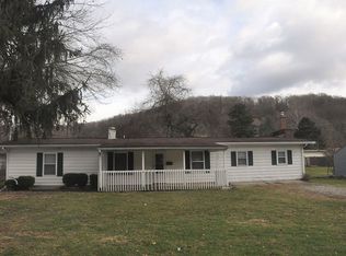 1530 Baltimore Rd, Lancaster, OH 43130