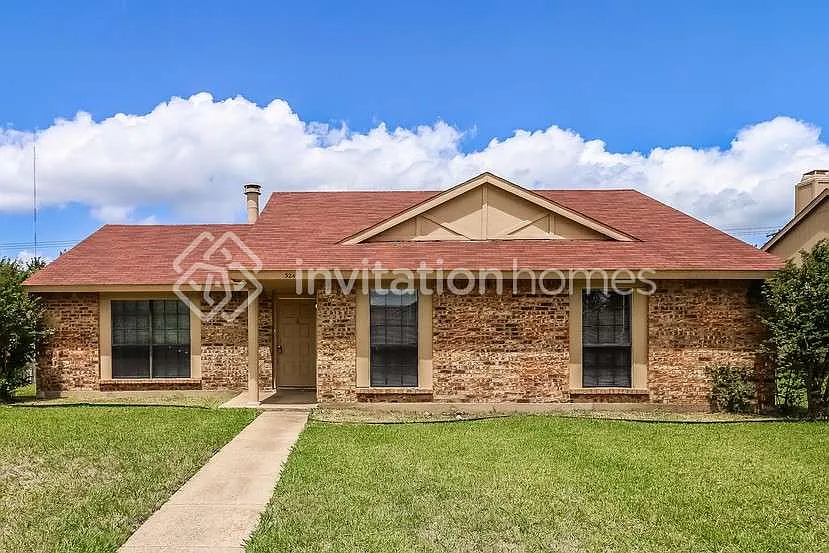 324 Matterhorn St Cedar Hill, TX 75104 — Photo 1