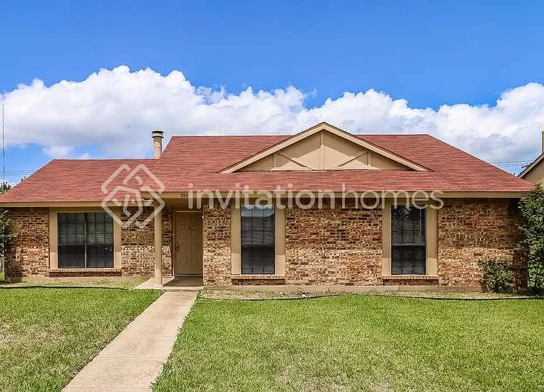324 Matterhorn St — Photo 1