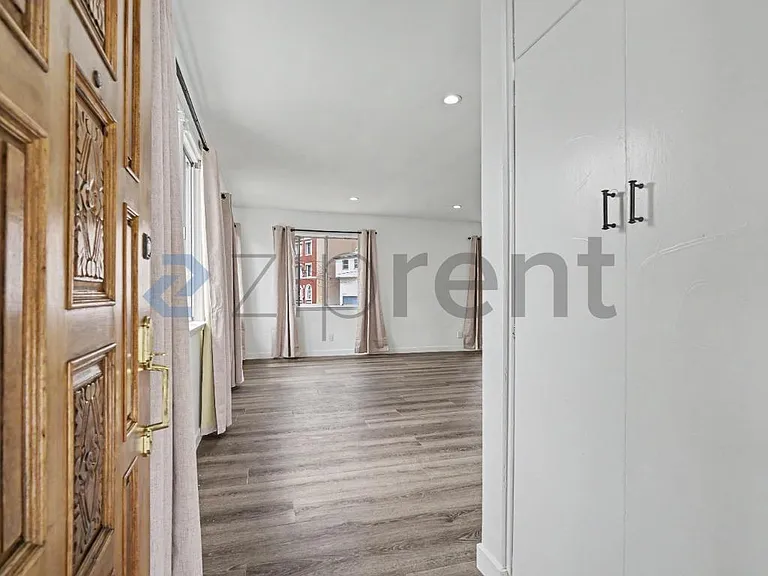 735 S Saint Louis St — Photo 3
