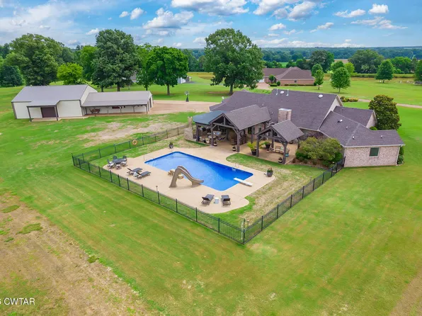 1491 Burrhight Rd, Bells, TN 38006