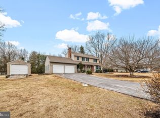 2002 Evergreen Dr, Perkasie, PA 18944