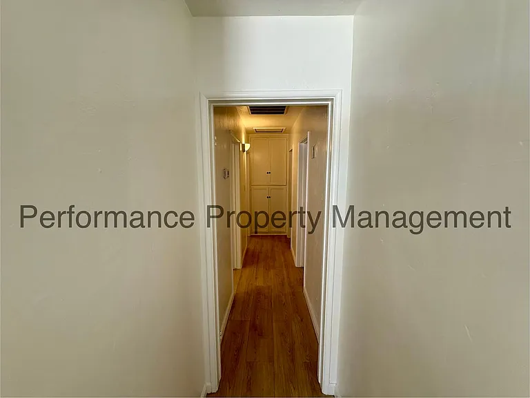 1220 Sylvia Dr — Photo 5