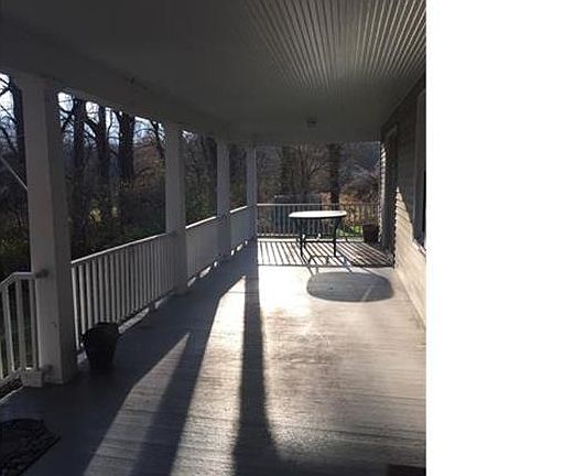 4th image of 211 Brimstone Hill Rd #1