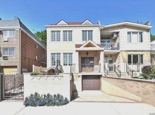 6648 Selfridge St, Flushing, NY 11375