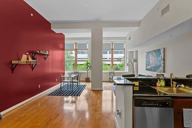 1 bed, 1.0 bath, 1180 sqft, $1,600 — Photo 4