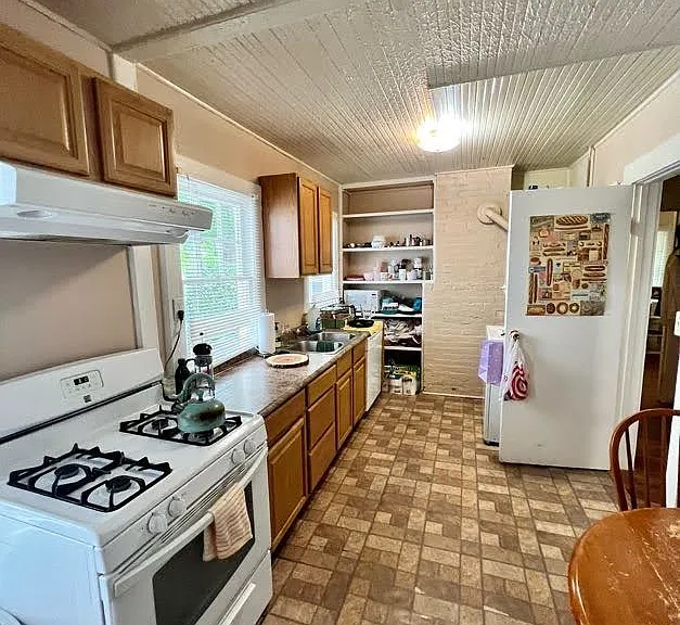 428 Richards St NW — Photo 10