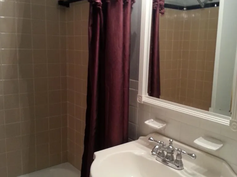 Bathroom sink