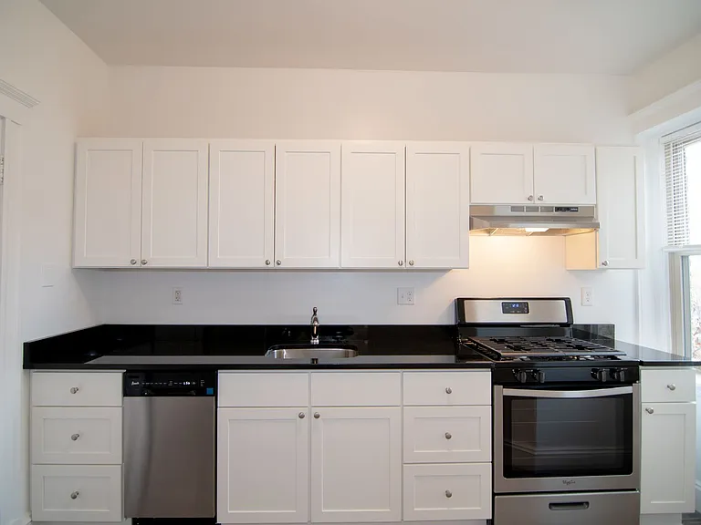 264 Kelton St #13 — Photo 1