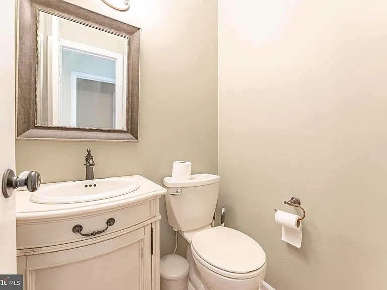 11 Chateau Cir — Photo 20