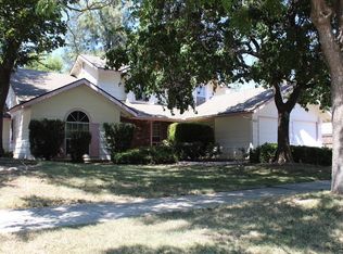 8247 N 7th St, Fresno, CA 93720
