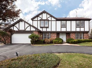 2118 White Oak Dr, Northbrook, IL