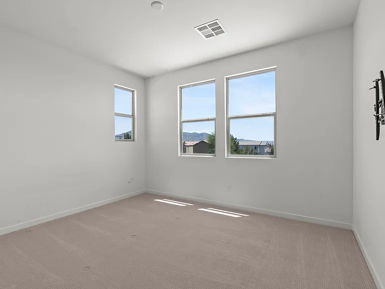 8370 Charleston Peak St — Photo 25