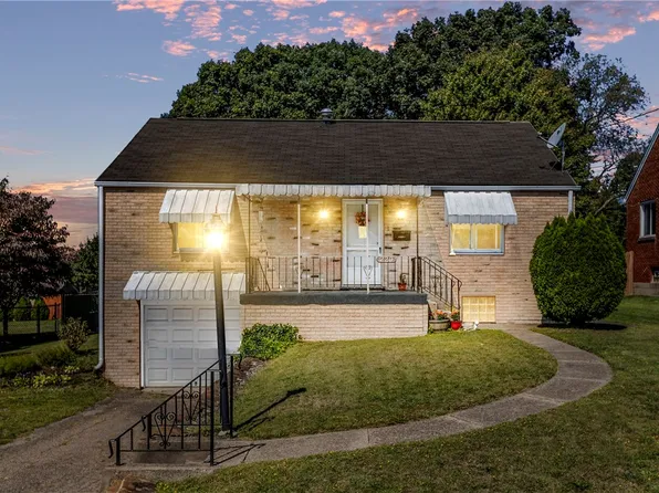 220 Sunset Dr, New Kensington, PA 15068