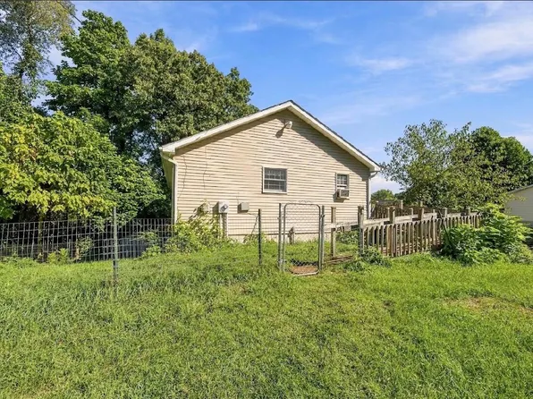 24108 Banker St, Sturgis, MI 49091