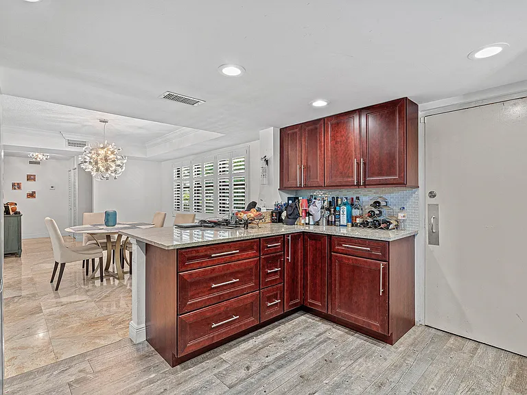 277 N Ocean Blvd #1040 — Photo 6