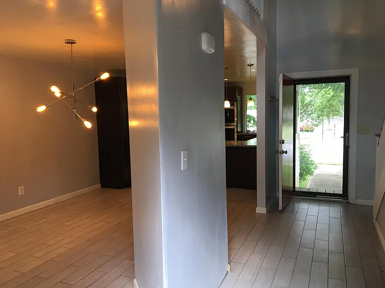 7301 Glenroie Ave — Photo 34