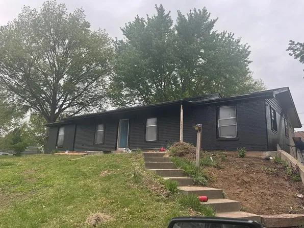 629 Ida St, Lansing, KS 66043