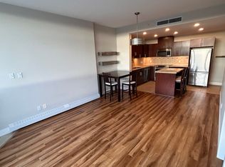 77 Spruce Pl SW #1804, Calgary, AB T3C3X6