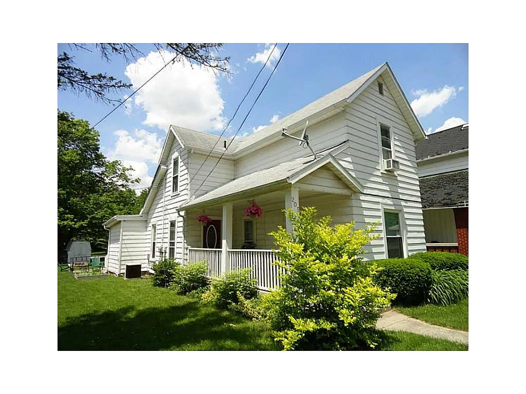 205 N Hayes St photo 1