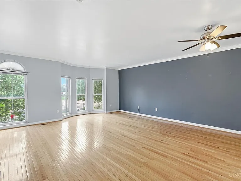 710 W Court St — Photo 15