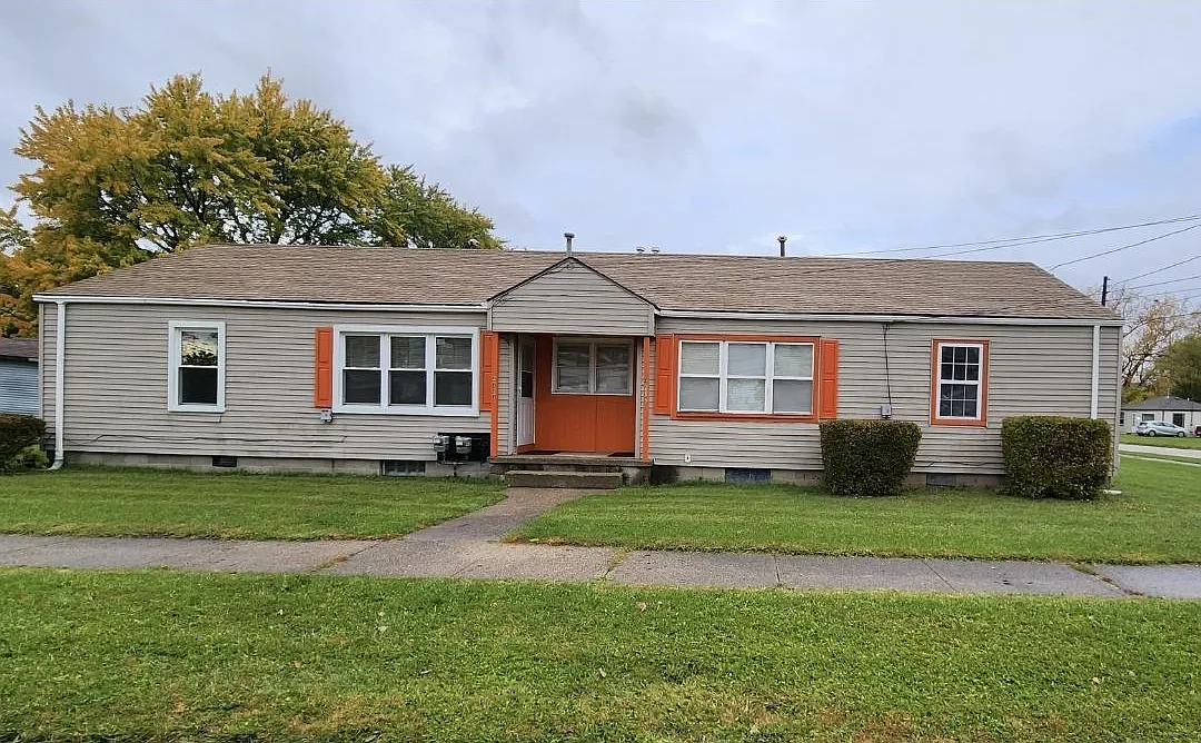 2 bed, 744 sqft, $925 — Photo 1