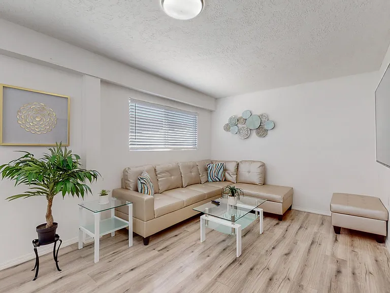 1621 Lafayette Dr NE — Photo 26
