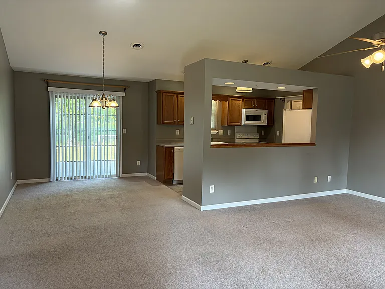 1721 E Telegraph Hill Rd — Photo 4