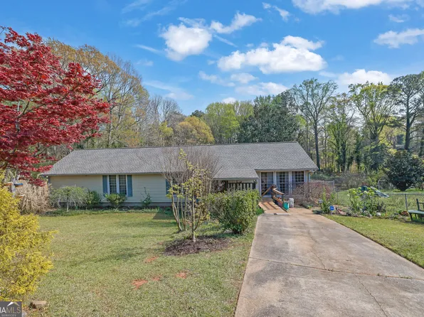 3285 Howell Cir, Duluth, GA 30096