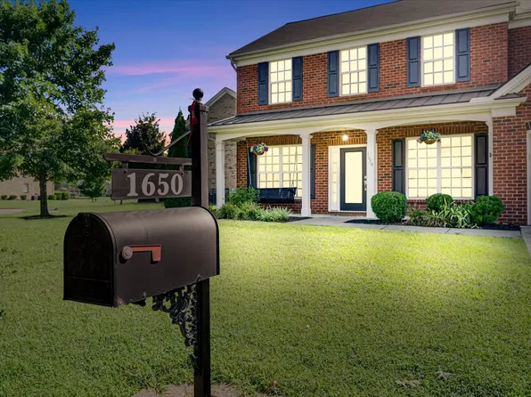 1650 Briarcliff Dr, Nolensville, TN 37135