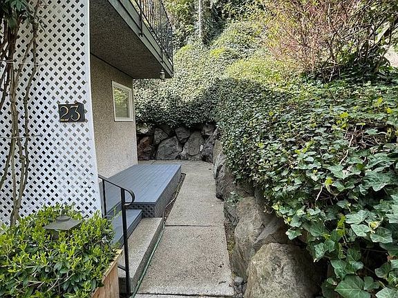 2nd image of 3927 1st Ave NE #32