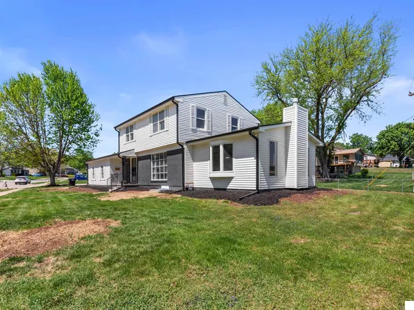 12820 Westwood Ln, Omaha, NE 68144