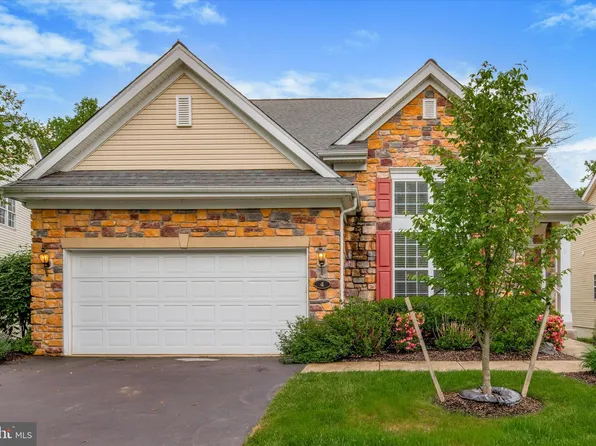 4 Brentwood Rd, Upper Chichester, PA 19061