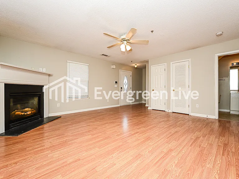 215 Turnstone Rd — Photo 2
