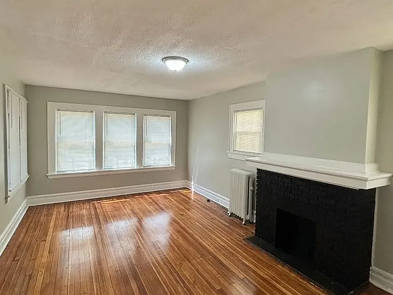 148-150 Norwood St #6D — Photo 4