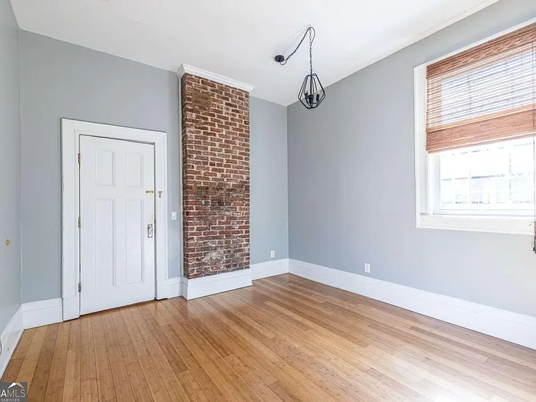 692 Myrtle St NE — Photo 32