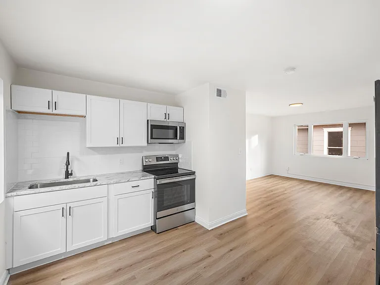 613 S Champion Ave #F — Photo 12