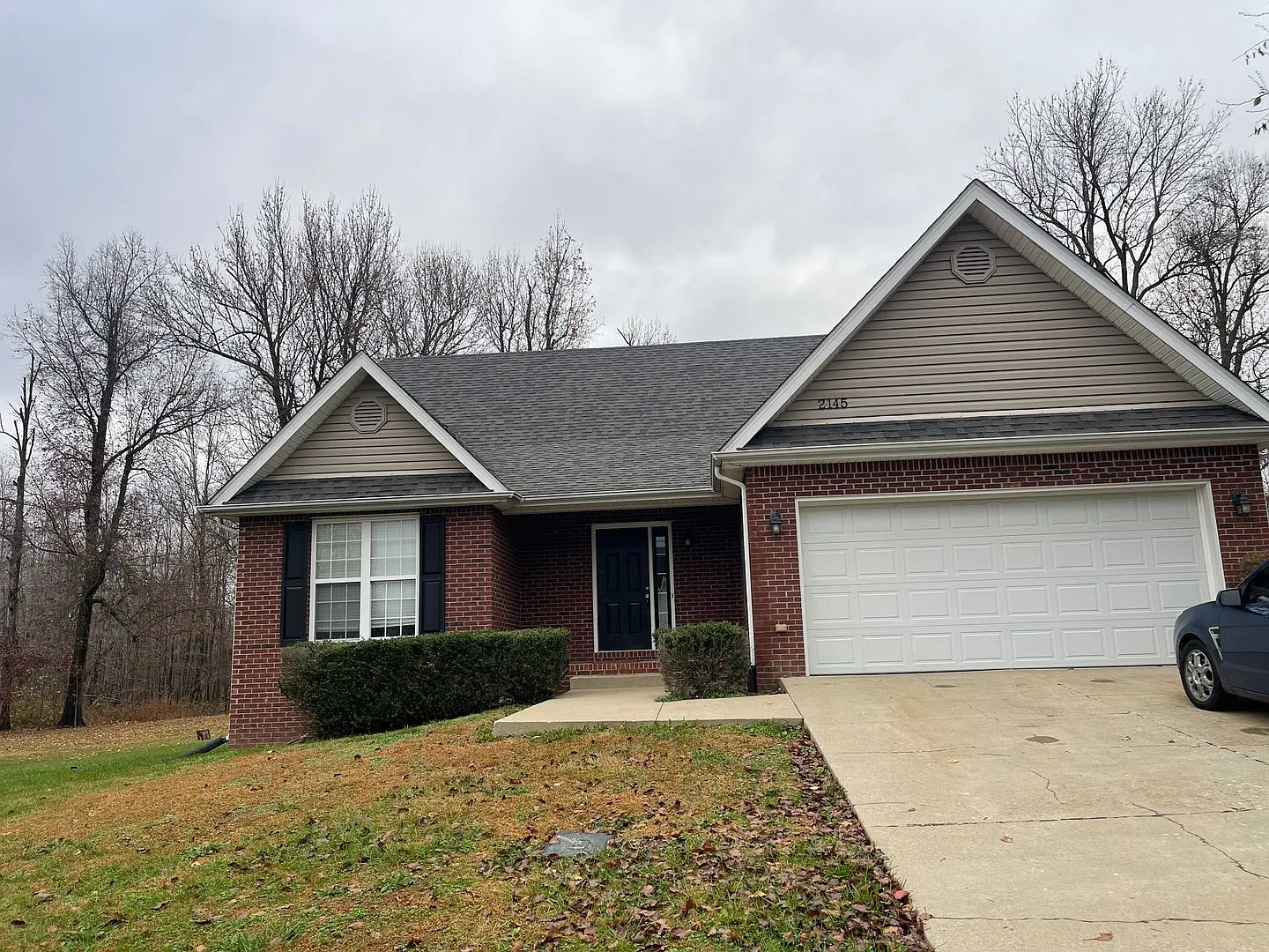 Make This Beautiful 3 Bed, 2.5 Bath Your New Home Located In The Convenient Elizabthtown Location — Photo 1