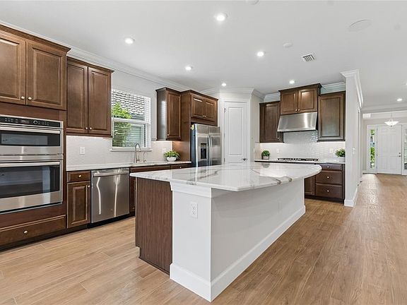 2nd image of 29306 GINNETTO DRIVE