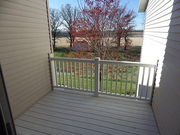 Private Patio with no backyard neighbors
