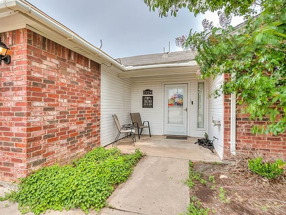 3rd image of 1224 James Ln