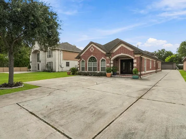 5627 Brookfield Dr, Houston, TX 77085