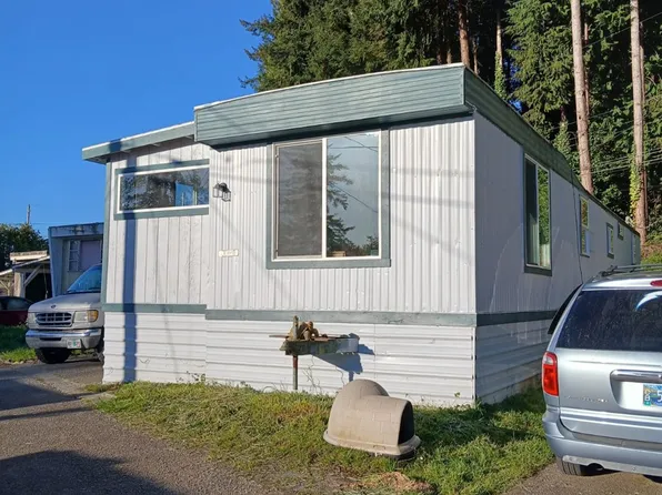 93685 McKenna Ln Space 11, Coos Bay, OR 97420
