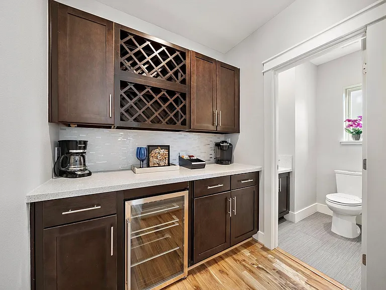 4309 Marina St — Photo 13