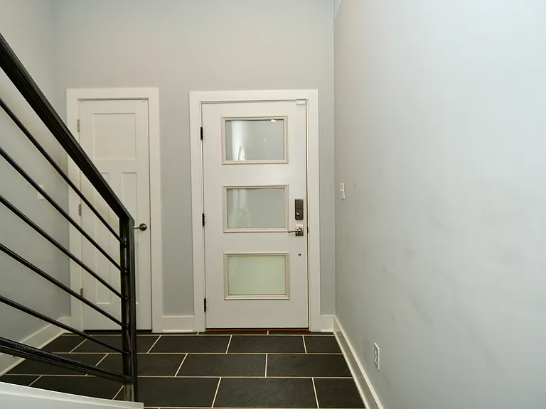 1426 Olive St — Photo 2